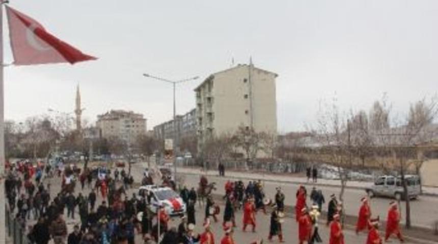 Erzurum&rsquo;dan 100 Atlı Ge&ccedil;ti