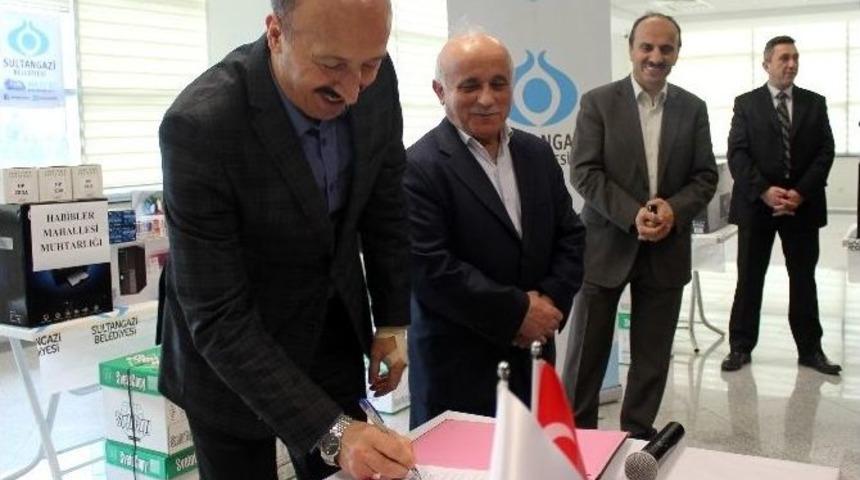 Sultangazi Belediyesi&rsquo;nden Muhtarlara Ofis Ve Kırtasiye Desteği