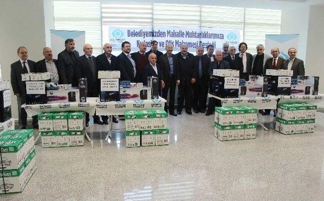 Sultangazi Belediyesi&rsquo;nden Muhtarlara Ofis Ve Kırtasiye Desteği 1