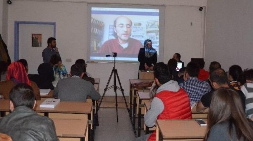 Bia Atat&uuml;rk &Uuml;niversitesi İletişim Fak&uuml;ltesinde