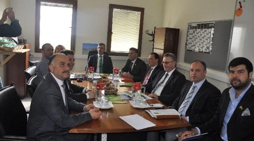 Vali Bektaş İzmir&rsquo;de Organik Tarım İşletmelerini İnceledi