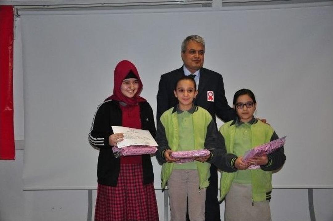 İstiklal Marşı&rsquo;nın 94. Yılı Edremit&rsquo;te Kutlandı