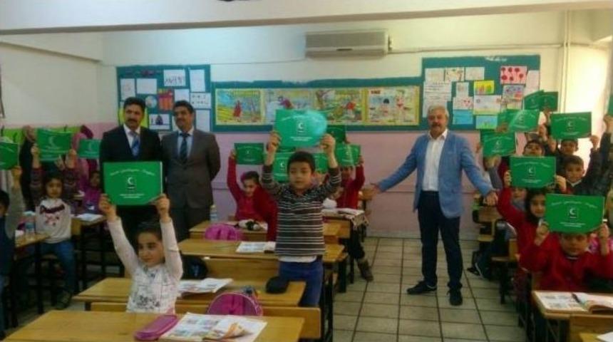 Yeşilay &Uuml;yeleri, İlk&ouml;ğretim Okulu &Ouml;ğrencileriyle Bir Araya Geldi