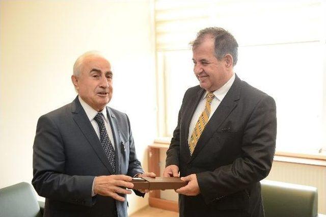 Yunanistan&rsquo;ın Doğu Makedonya-trakya B&ouml;lge Valisi Georgios Pavlidis&lsquo;ten Edirne Valisi Şahin&rsquo;i Makamında Ziyaret Etti 2