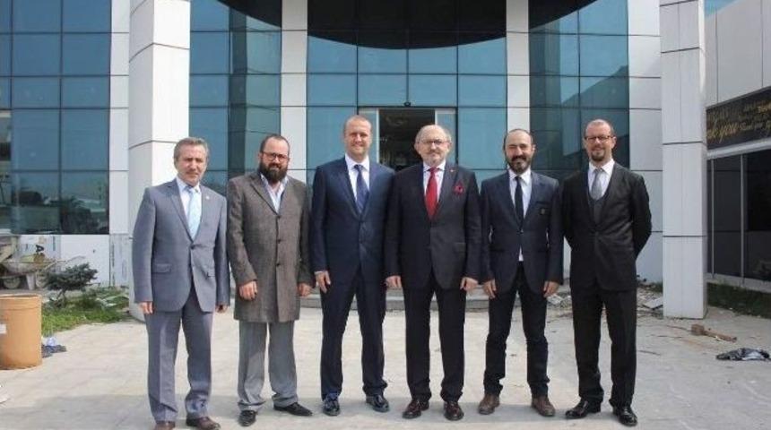 Tsyd Bursa Şubesi&rsquo;nde İlhan &Ouml;ztat G&uuml;ven Tazeledi