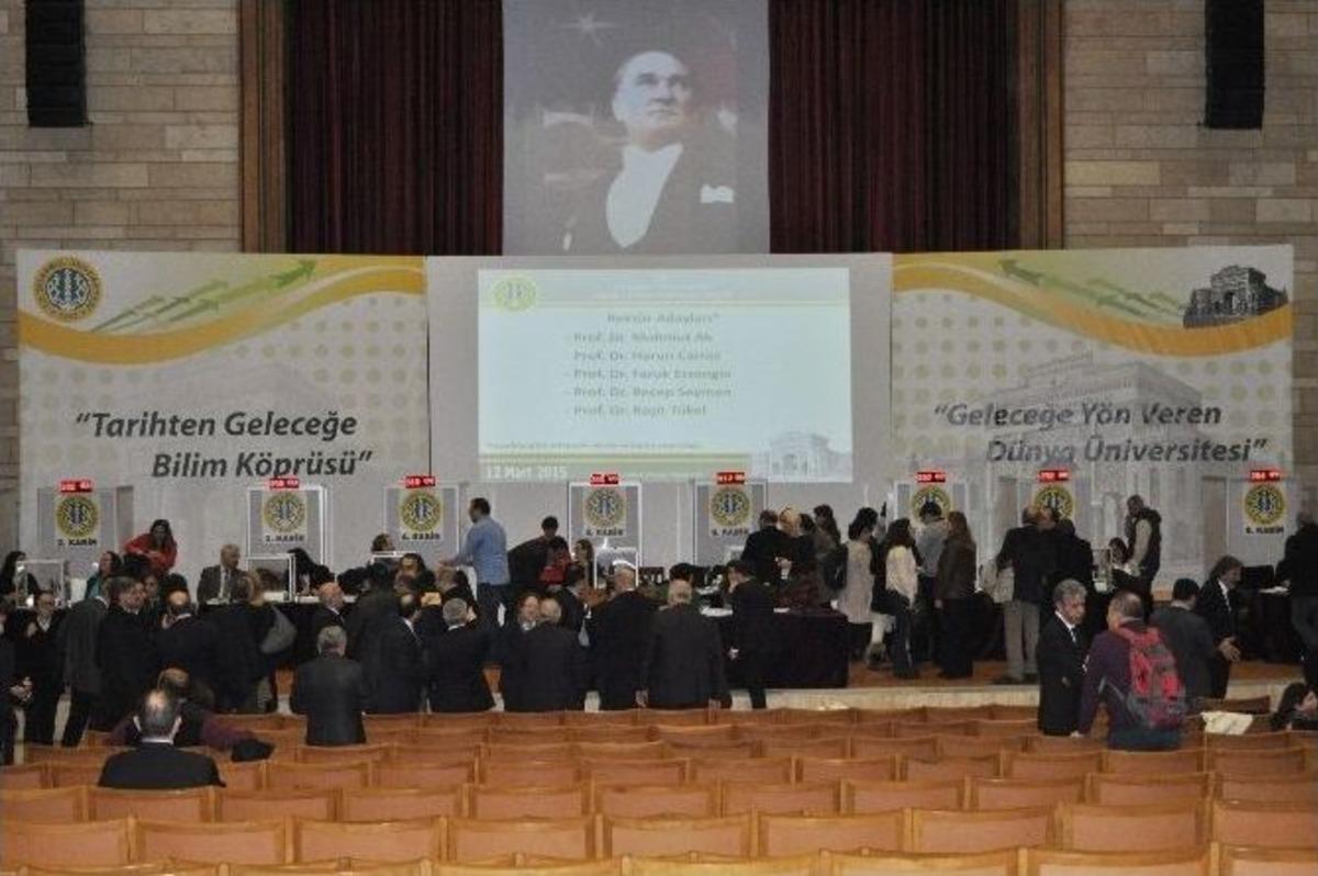 İstanbul &Uuml;niversitesi Rekt&ouml;r&uuml;n&uuml; Se&ccedil;iyor