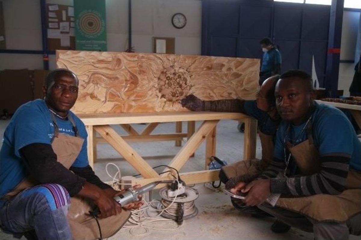 Ağa&ccedil; Ve İnsanlık İ&ccedil;in