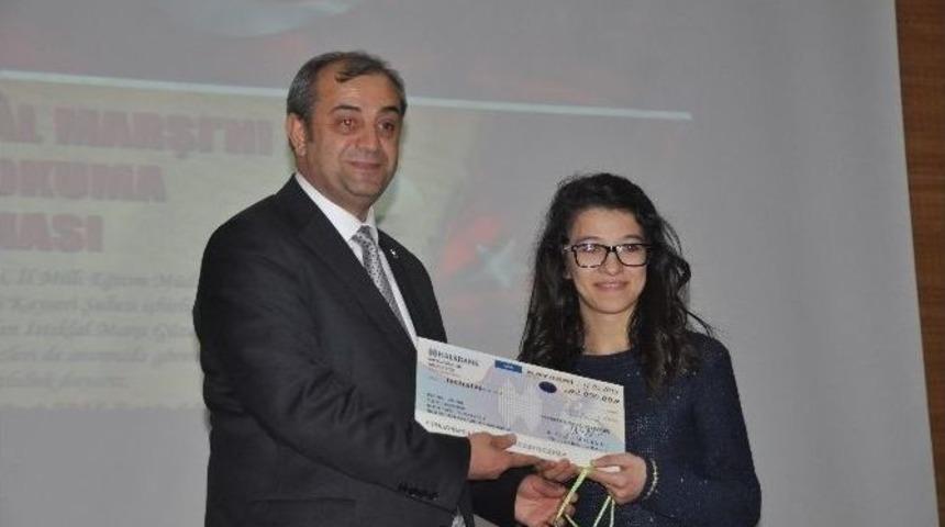 İstiklal Marşını En G&uuml;zel O Okudu