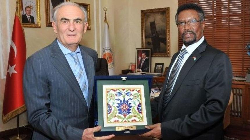 Somali Ankara B&uuml;y&uuml;kel&ccedil;isi Sheikh, Başkan Yılmaz&rsquo;ı Ziyaret Etti