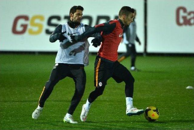 Galatasaray da Hakan Balta Takımla Birlikte &Ccedil;alıştı 3
