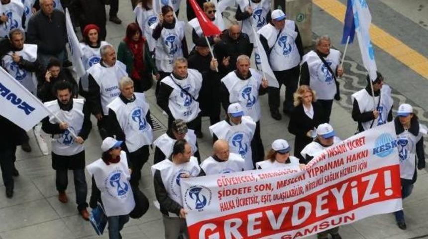 Samsun&rsquo;Da Sağlık &Ccedil;alışanları Iş Bıraktı