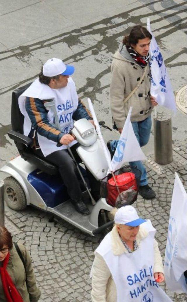 Samsun’Da Sağlık Çalışanları Iş Bıraktı