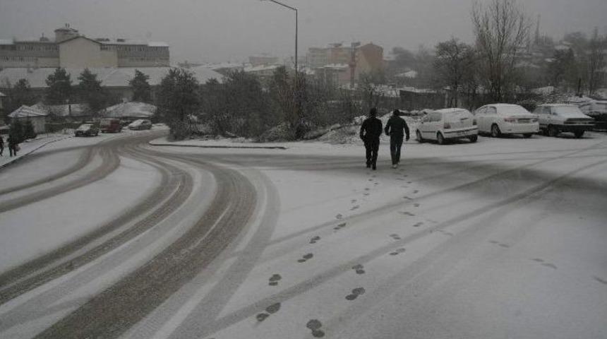 Yozgat&rsquo;ta Mart Kapıdan Baktırıyor