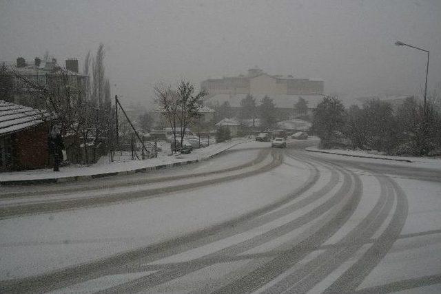 Yozgat’ta Mart Kapıdan Baktırıyor