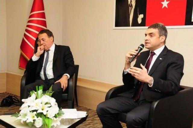 Lois Ayala Chp İstanbul un  perşembe Sohbetleri nin Konuğu Oldu 2