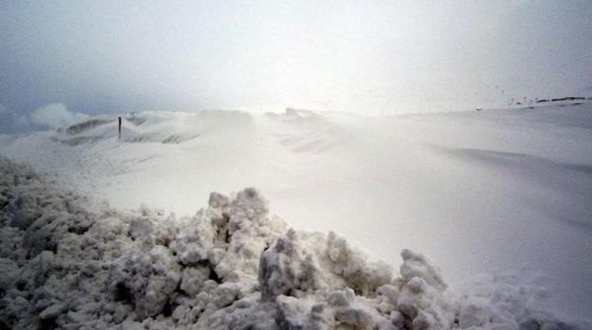 Erciyes&rsquo;Te Kayak Sezonu Uzadı
