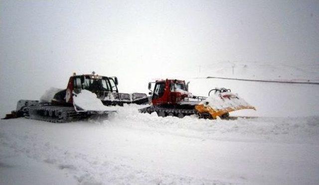Erciyes&rsquo;Te Kayak Sezonu Uzadı 2
