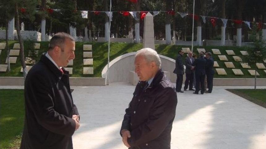 Her Şehit İ&ccedil;in Bir G&uuml;l Diktiler