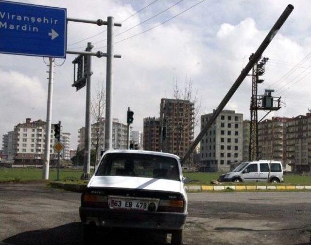 Demir Boruyla Yolculuk Görenleri Şaşırttı