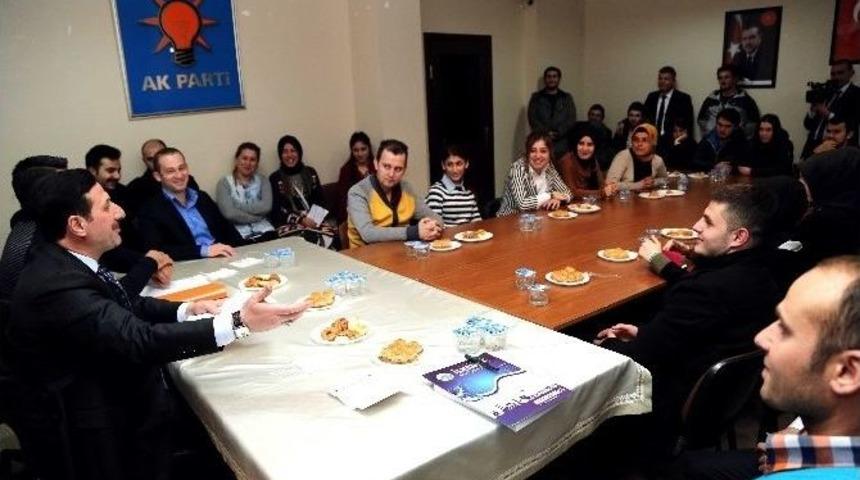 Başkan Tok: "yeni T&uuml;rkiye&rsquo;yi Gen&ccedil;ler İnşa Edecek"