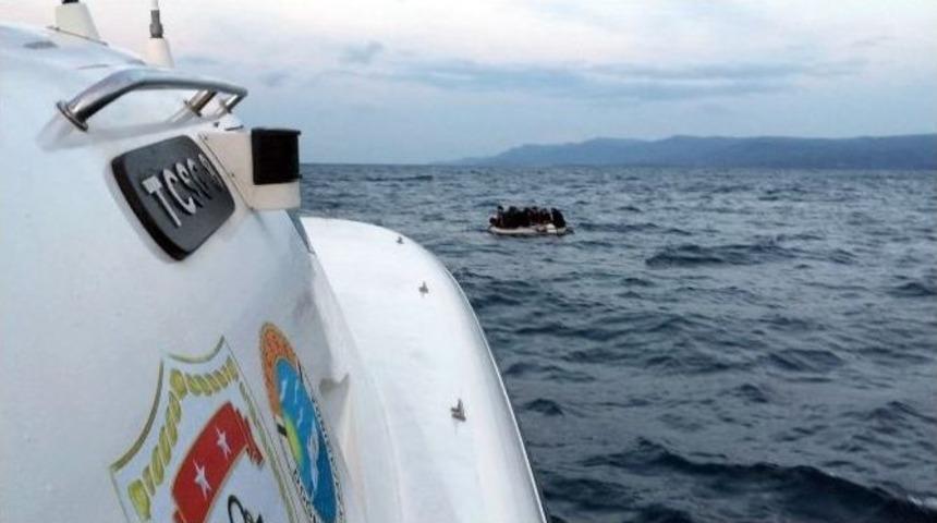 Ege Denizinde Ka&ccedil;ak 107 G&ouml;&ccedil;men Yakalandı