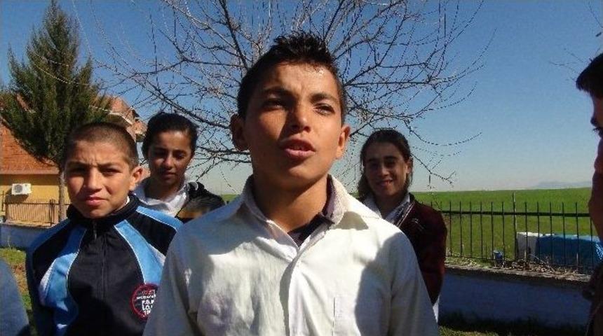 &Ccedil;amurdan Ge&ccedil;ilmeyen Okul Yolunu Mektuplar &Ccedil;&ouml;zd&uuml;