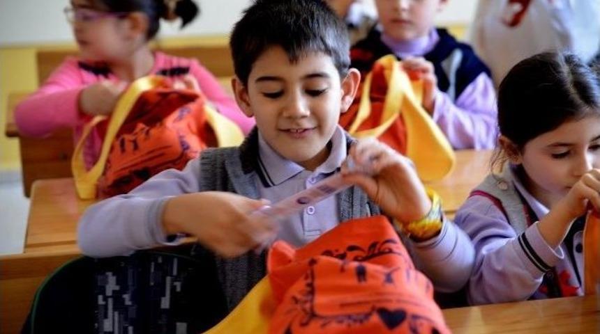 Sağlıklı Eğitim İ&ccedil;in Sağlıklı G&ouml;zler Şart