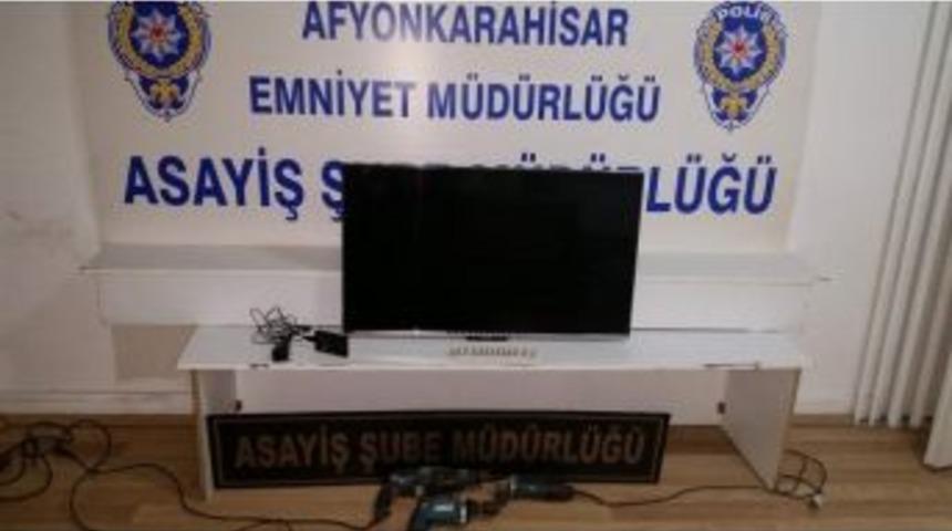 İş Yeri Fareleri Polisten Ka&ccedil;amadı