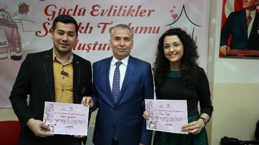 Evlilik Okulu Yeni Mezunlarını Verdi