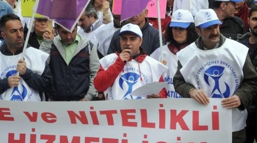 Tunceli&rsquo;de Sağlık &Ccedil;alışanları İş Bıraktı