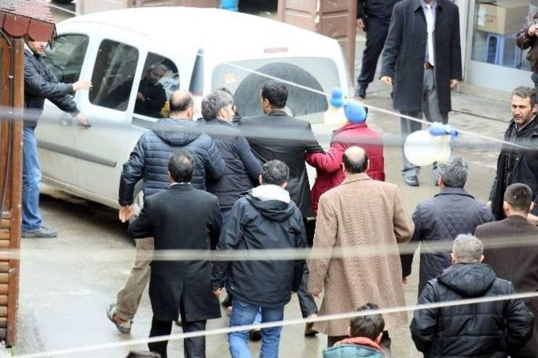 Başına Silah Dayayarak Polise Direndi