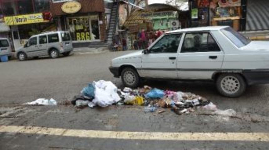 Vatandaşlardan Toplanmayan &Ccedil;&ouml;p Tepkisi