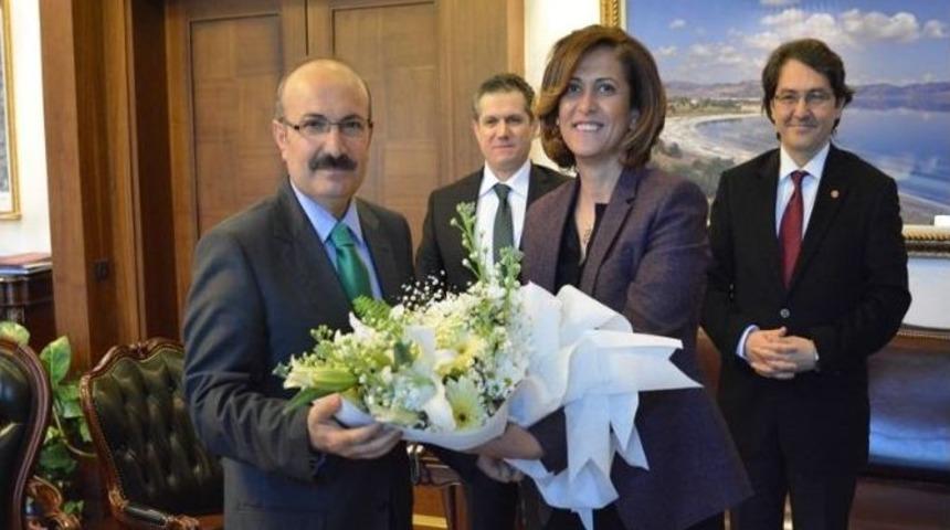 Sağlık &Ccedil;alışanlarından Vali K&uuml;rkl&uuml;&rsquo;ye Ziyaret