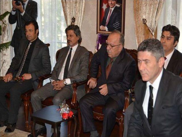 Sağlık &Ccedil;alışanlarından Vali K&uuml;rkl&uuml;&rsquo;ye Ziyaret 1