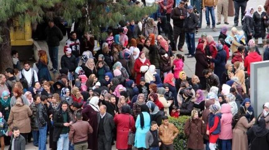 Hanımlar Derneği'nde M&uuml;ltecilerle Sohbet