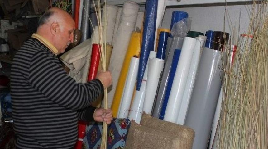 Kırşehir&rsquo;in Bilinen En Eski Halıcı Teknolojiye Direniyor