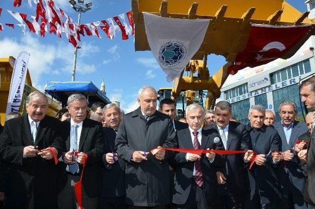 Battalgazi Belediyesi Araç Parkını Güçlendiriyor