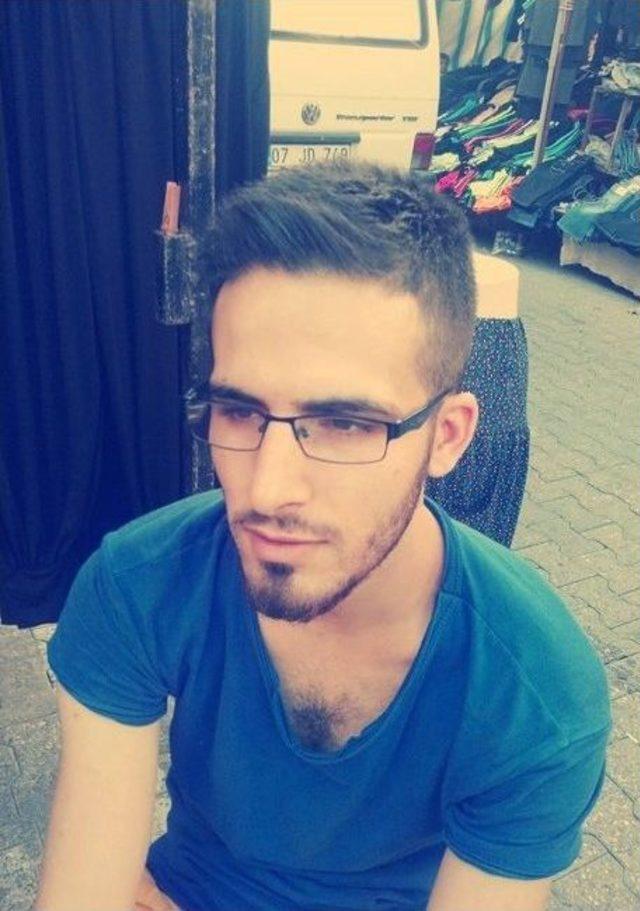 Denize Ka&ccedil;an Topu Almaya &Ccedil;alışan İki Kardeşten Biri Boğuldu 1