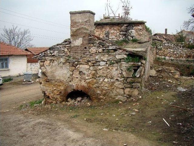 (özel Haber) Bu Köyün Her Yerinde Tarih Yatıyor 2