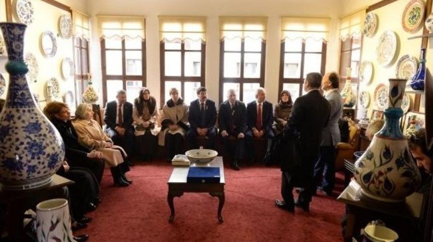 Macaristan Cumhurbaşkanı, Kent Tarihi Müzesi Ve Çini Atölyesini Ziyaret Etti