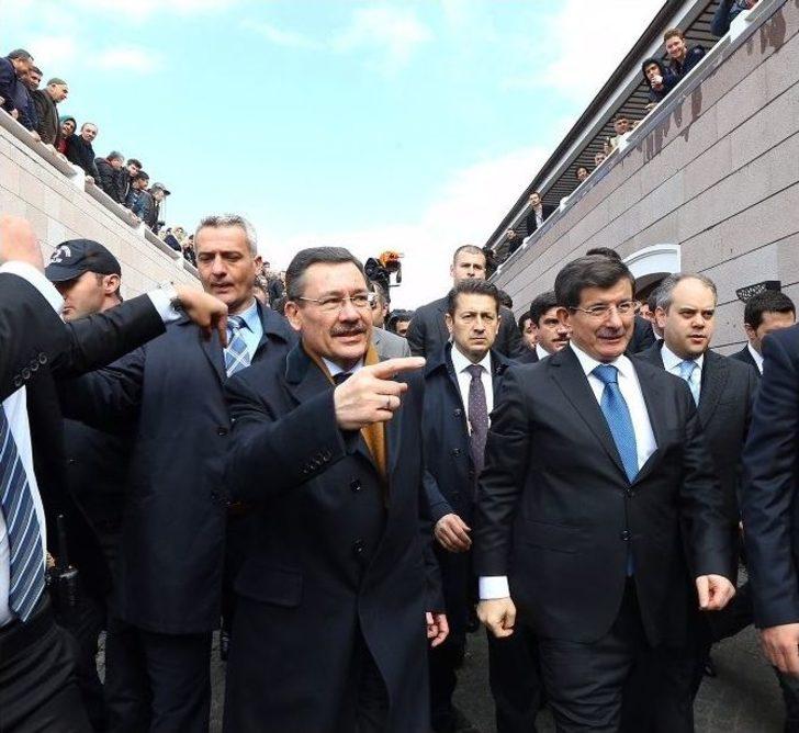 Başkan Gökçek, Başbakan Davutoğlu’na Ulus Projesi’ni Anlattı G4