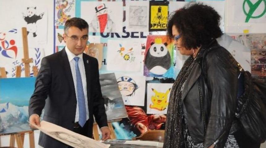 Abd B&uuml;y&uuml;kel&ccedil;iliği Diplomatı Dwyn Eskişehir&rsquo;de