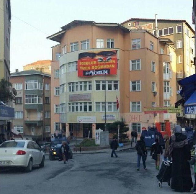 Okmeydanı'nda Iki Polis Darp Edildi