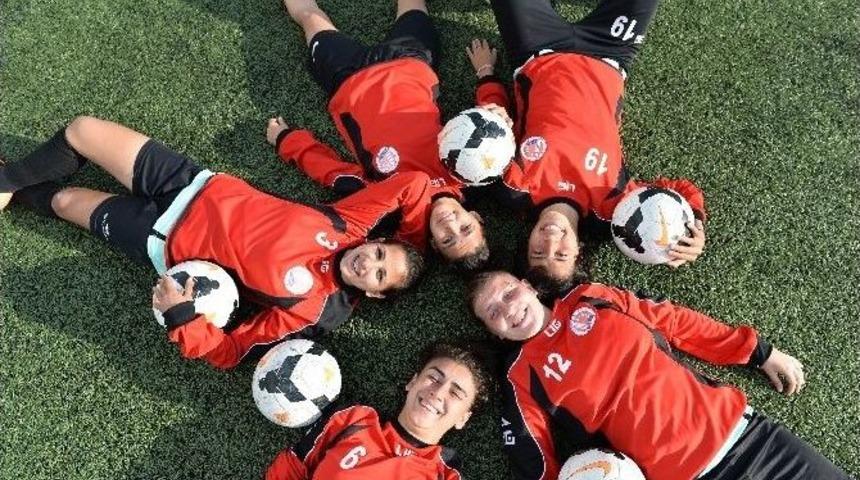 Paşa&rsquo;dan Milli Takıma 5 Oyuncu