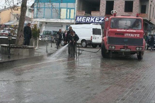 Malazgirt Belediyesi&rsquo;nden Bahar Temizliği 1