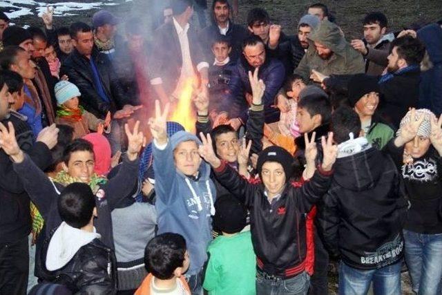 Varto’da Nevruz Ateşi Köylerde Yükseliyor