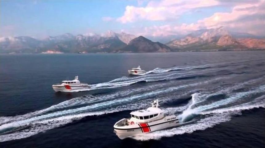 Edirne&rsquo;de, Deniz Yoluyla Yunanistan&rsquo;a Ka&ccedil;mak İsteyen 33 Ka&ccedil;ak G&ouml;&ccedil;men Yakalandı