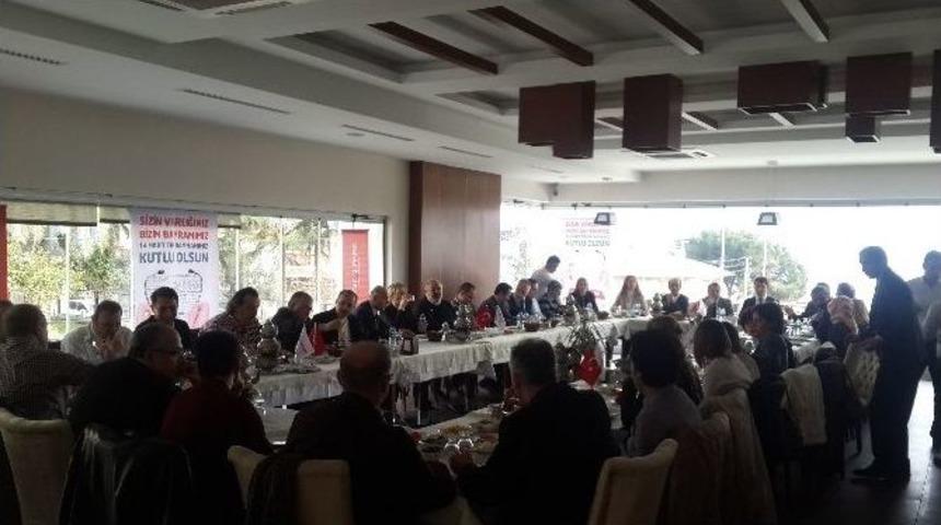 Medical Park Trabzon Hastanesi Hekimleri Tıp Bayramını Kahvaltı Yaparak Kutladılar