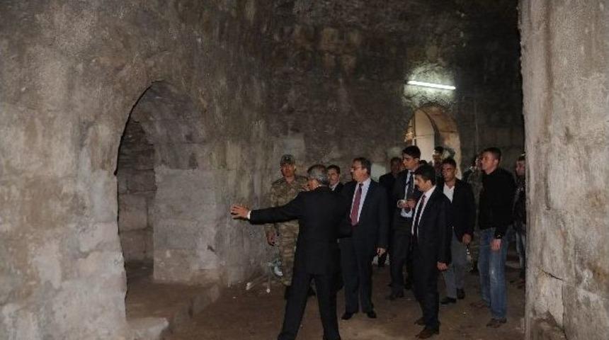 Vali Su, Cizre&rsquo;de Vatandaşlarla Bir Araya Geldi