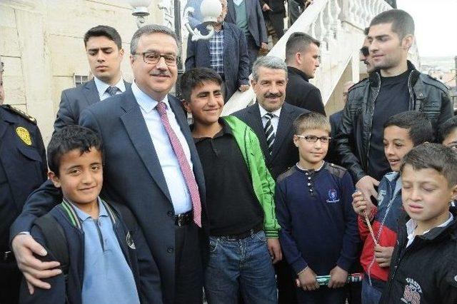 Vali Su, Cizre&rsquo;de Vatandaşlarla Bir Araya Geldi 2